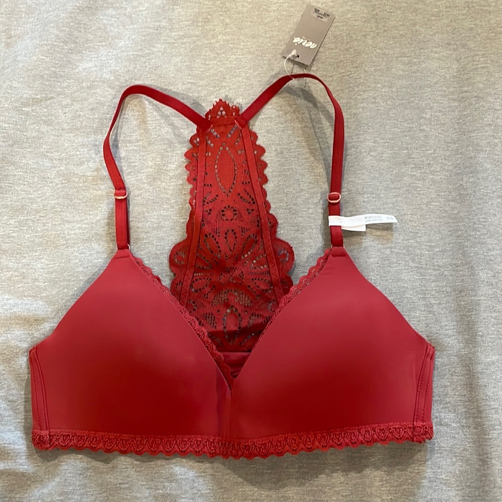 Super cute red bralette. NWT!! Size 32B. Aerie.